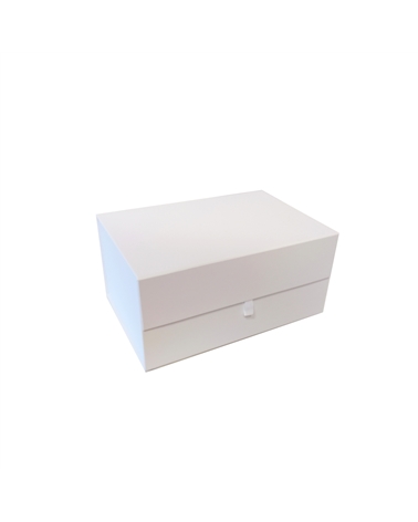 CX3998 | Foldable White Gift Box with Matt lamination